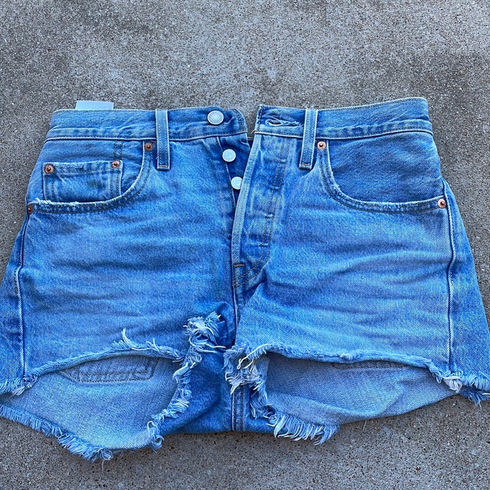 Levi 501’s w26